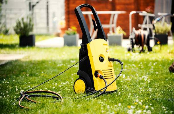 Best Animal Enclosure Cleaning  in Ravensworth, VA